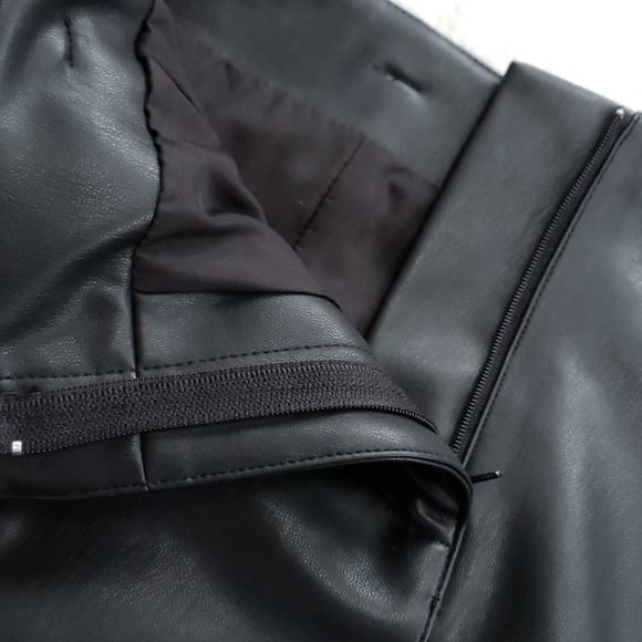 Faux leather skirt - Picture 6 of 6
